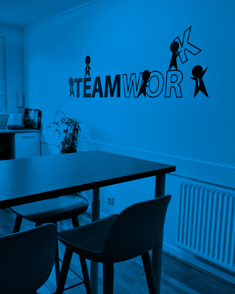 image ambiance bureau bichromie